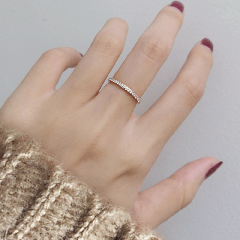 2 ミリメートルアイスアウトキュービックジルコニアリング女性 - Pilates Ring Magic のレビューと価格